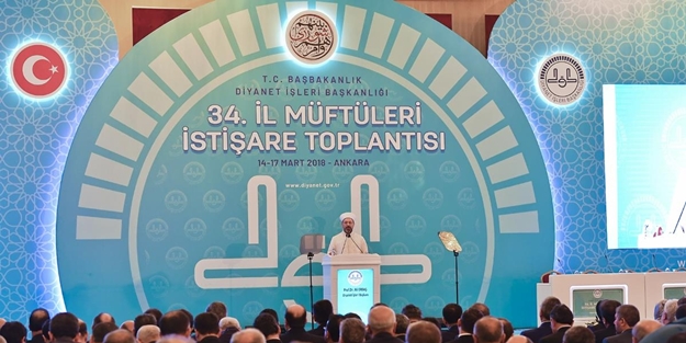 Diyanet toplantısının yapıldığı otele bakın! Bacakların yüzde 90’ı ortada..