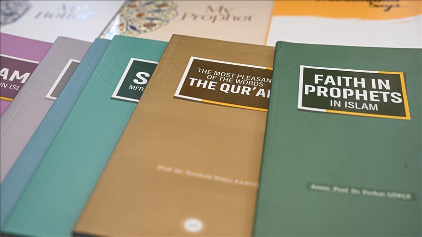 Diyanet'ten anlamlı hizmet! 59 dildeki yayım milyonlarca kişiye ücretsiz ulaştırıldı