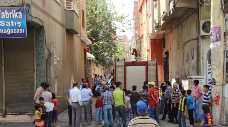 Diyarbakır 258. Sokak'ta halk iş başında!