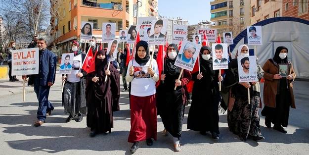 Diyarbakır anneleri, 900 gündür evlat nöbetinde!