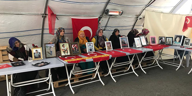 Diyarbakır anneleri Akit’e konuştu! ‘HDP 40 kapı açsa da biz yine buradayız’