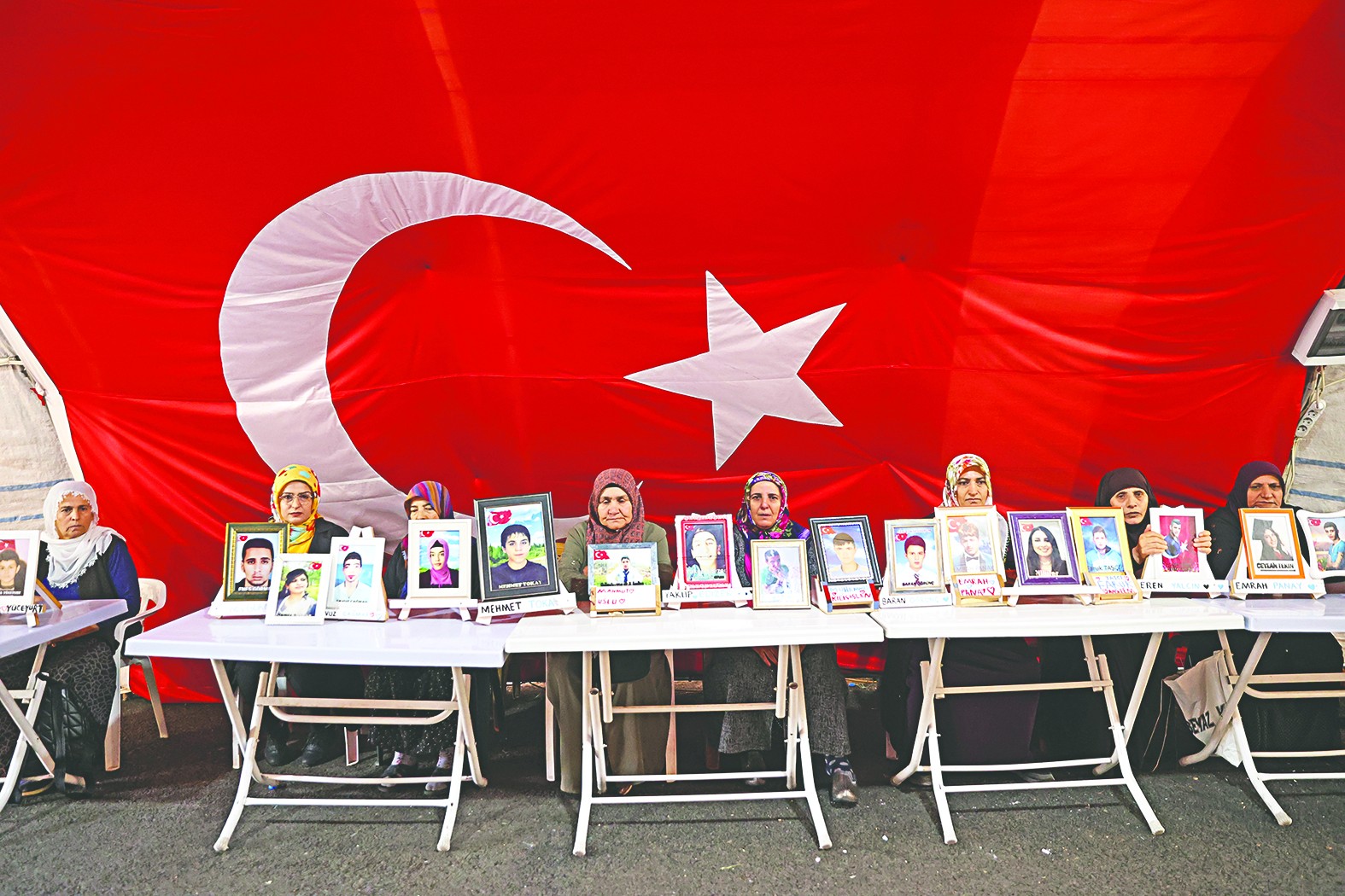 Diyarbakır anneleri evlatlarına seslendi: Siyonistlere asker olmayın