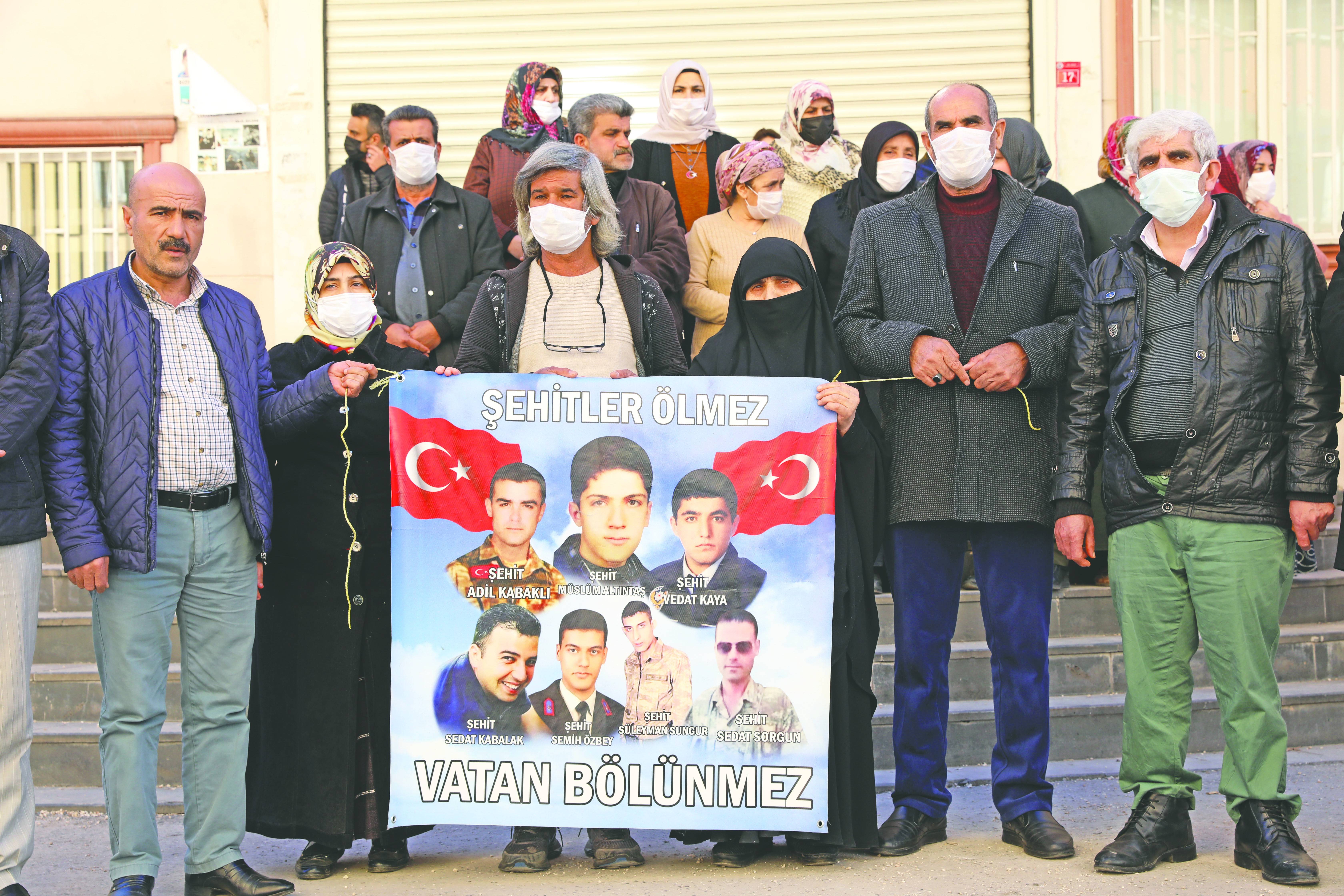 Diyarbakır anneleri Gara Şehitlerini andı