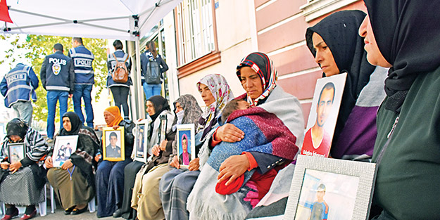 Diyarbakır anneleri korku duvarını yıktı