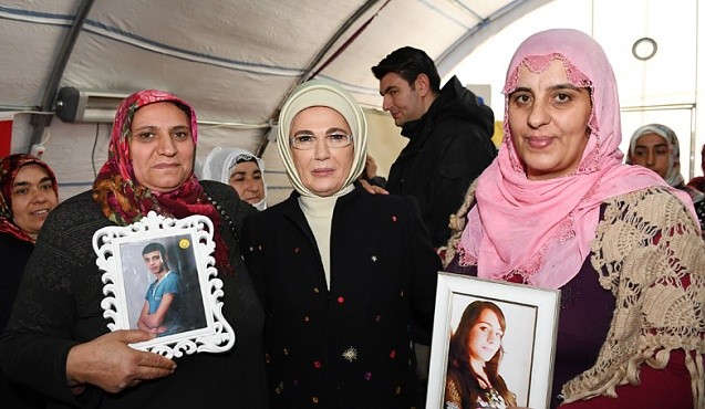 Diyarbakır anneleri paylaşımı! İnşallah tüm anneler evlatlarına kavuşur
