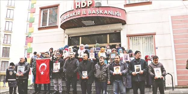 Diyarbakır annelerinden diğer ailelere de destek çağrısı! Birlikten kuvvet doğar