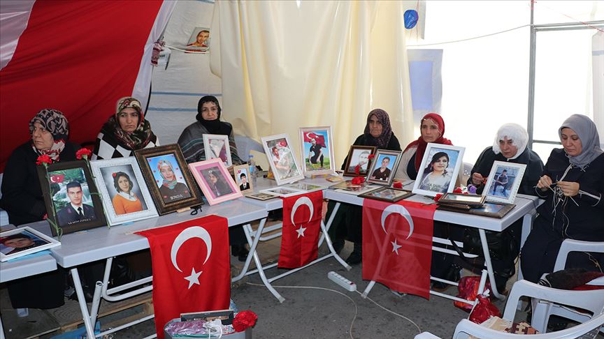 Diyarbakır annelerinden Fatma Bingöl: Hepimizin çocukları bir gün çıkıp gelecek