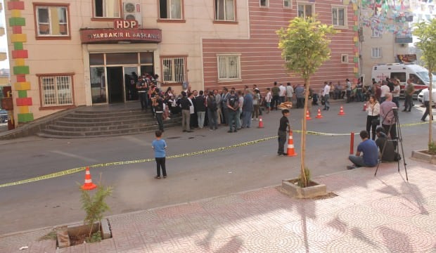 Diyarbakır annelerinden HDP hakkında suç duyurusu