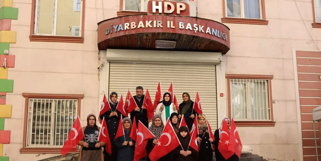 Diyarbakır annelerinden kalleş PKK'ya tepki