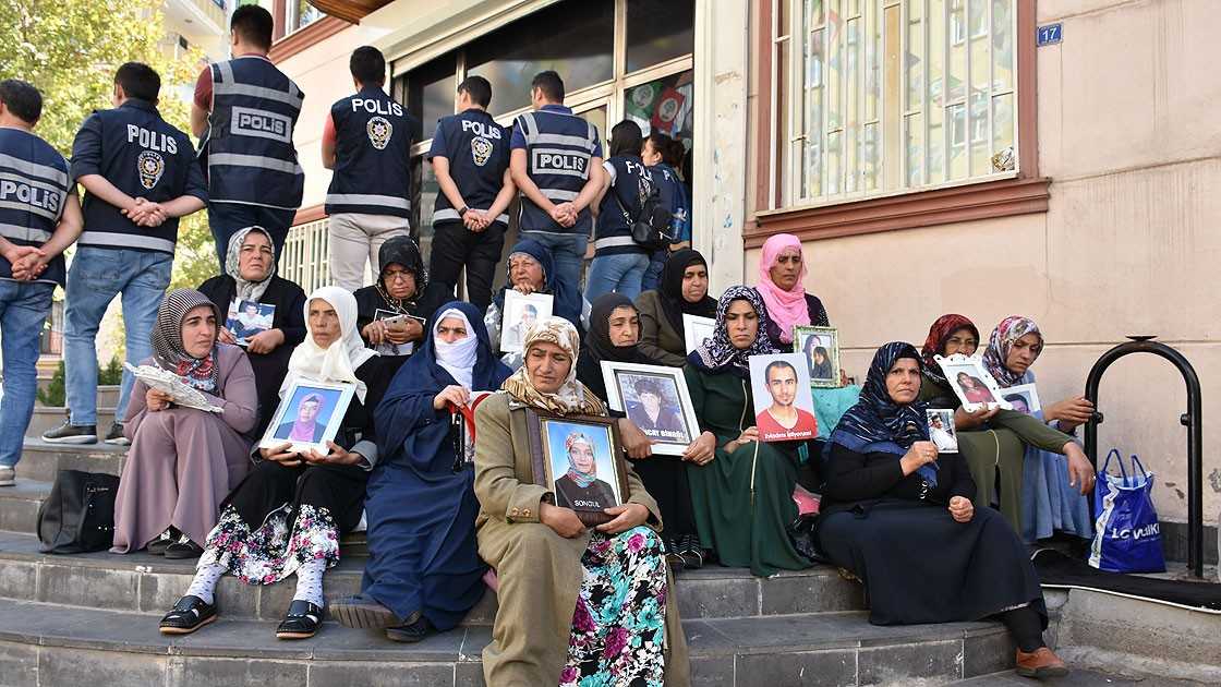 Diyarbakır annelerinin başlattığı eylem büyüyor