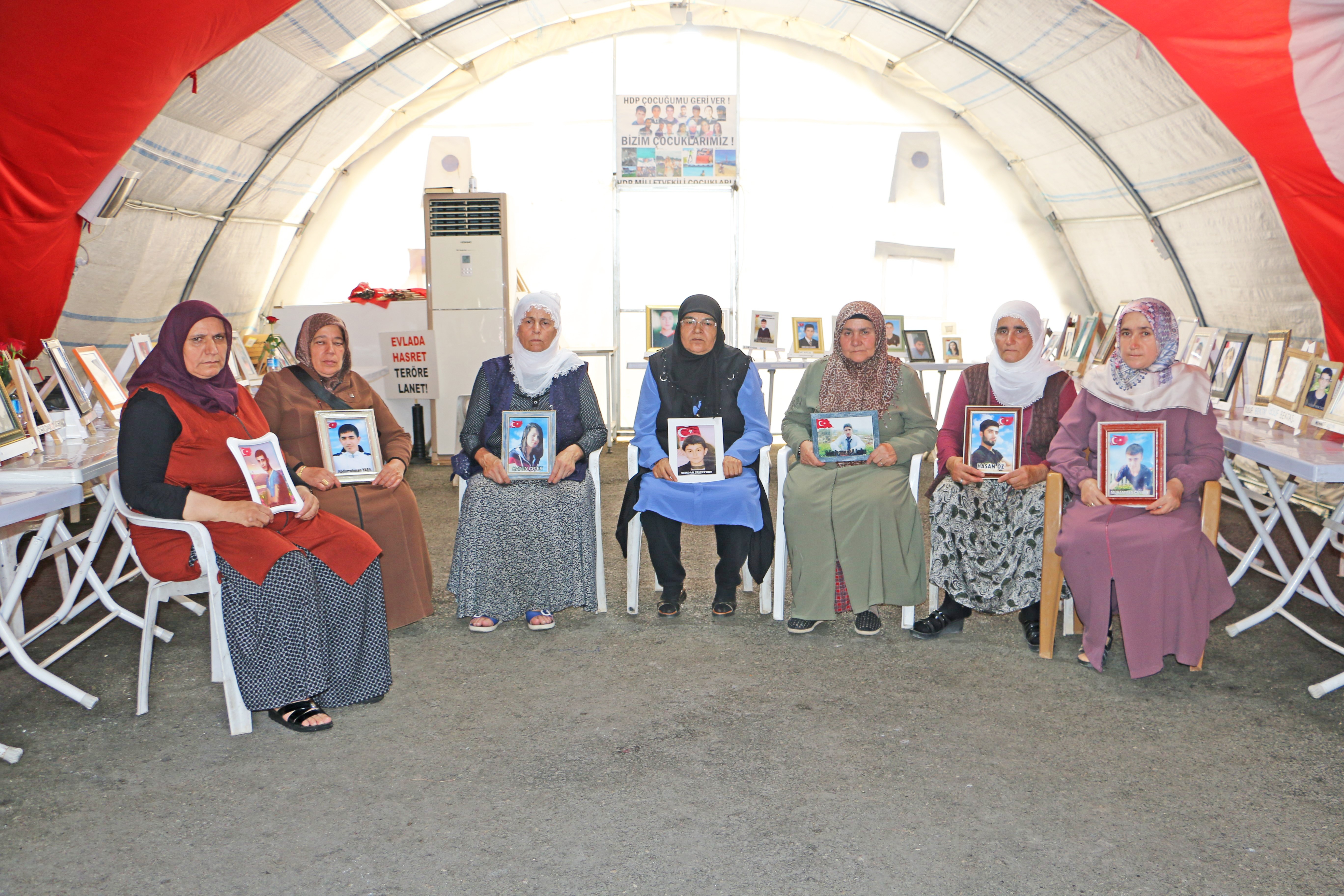 Diyarbakır annelerinin HDP önündeki eyleminin 1450. günü