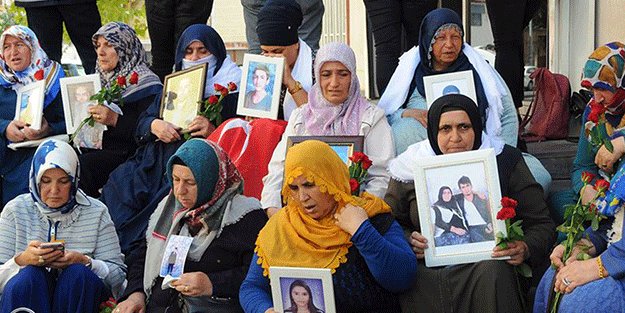 Diyarbakır annelerinin oturma eylemine bir aile daha katıldı