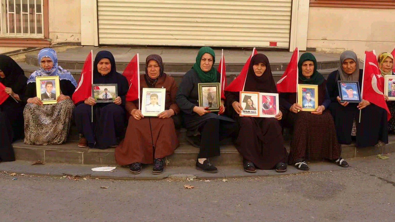 Diyarbakır annelerinin umutlu bekleyişi sürüyor!