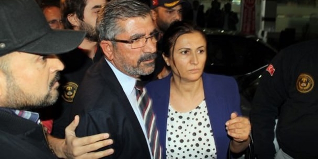 Gözaltına alınan baro başkanı salıverildi