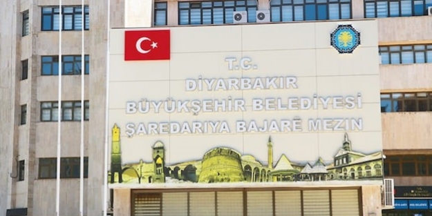 HDP belediyeyi 4 ayda PKK karargahına dönüştürdü!