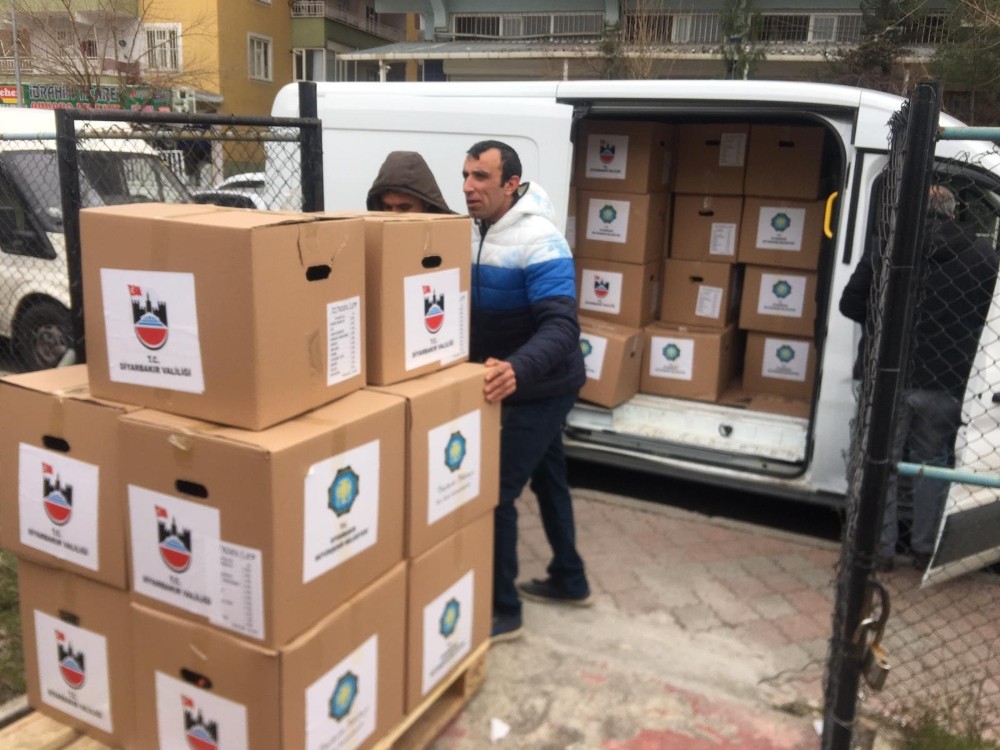 Diyarbakır Büyükşehir Belediyesi’nden Elazığ’a gıda yardımı 
