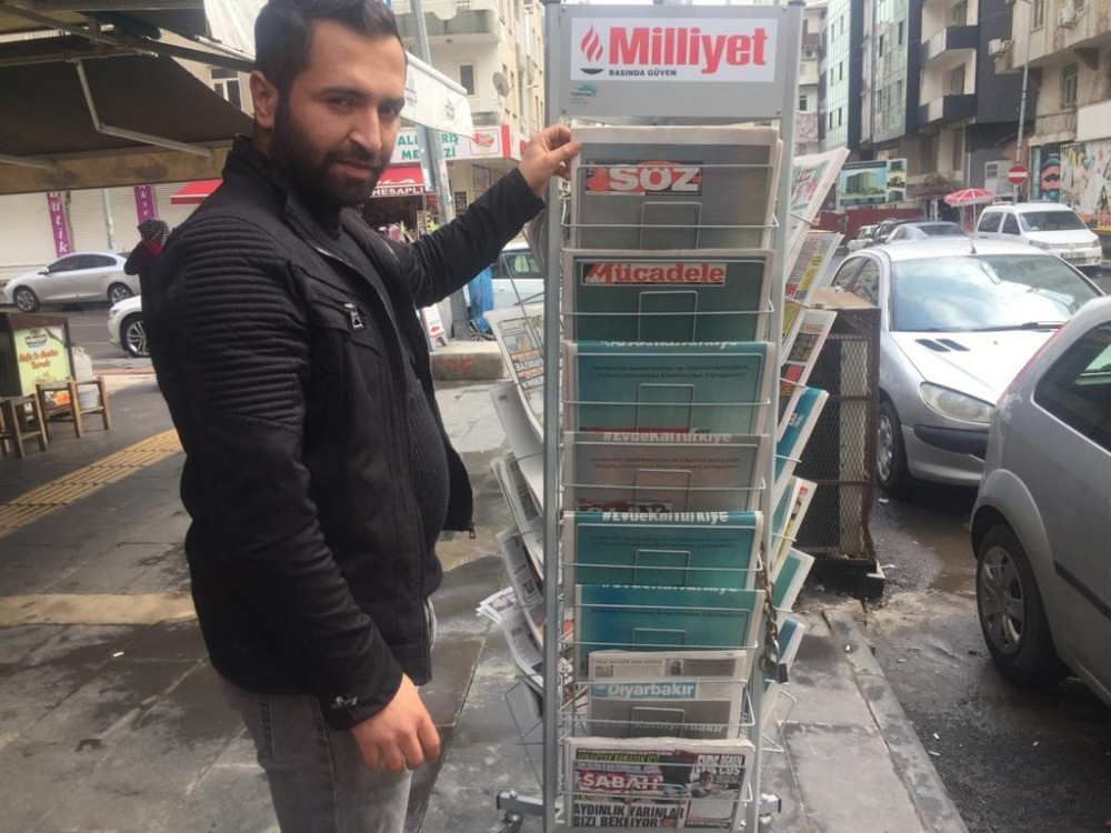 Diyarbakır gazeteleri tam sayfa ‘evde kal Diyarbakır’ manşetiyle çıktı 