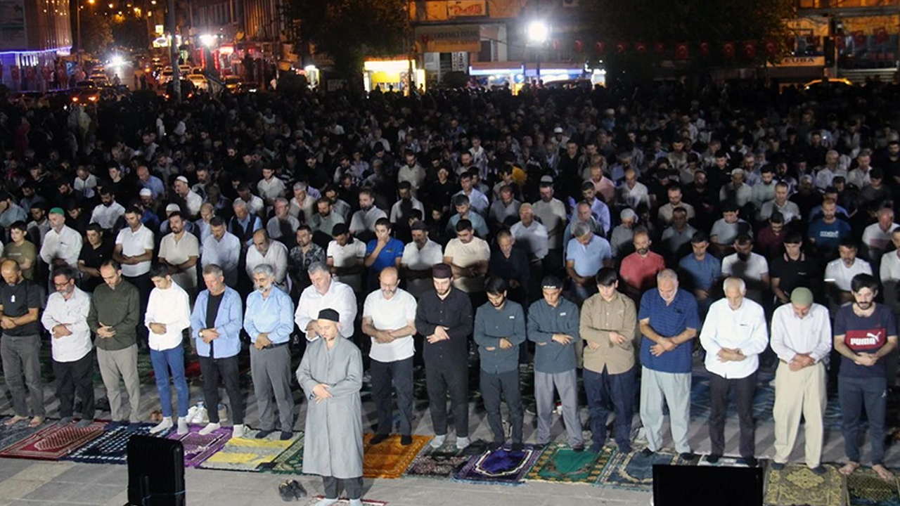 Diyarbakır halkı, Şeyh Said Meydanına akın etti!