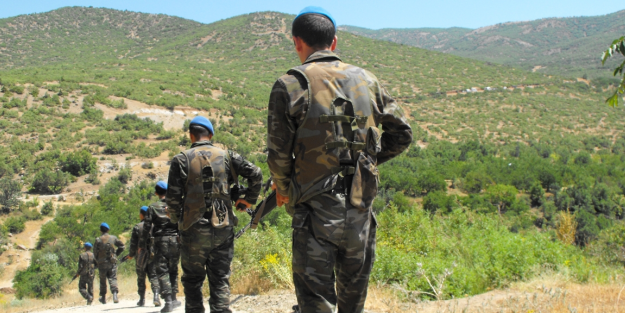 Diyarbakır Hani'de komando taburuna roketatarlı saldırı