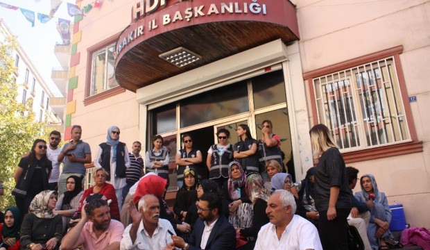 Diyarbakır HDP il ve ilçe yöneticilerine soruşturma açıldı