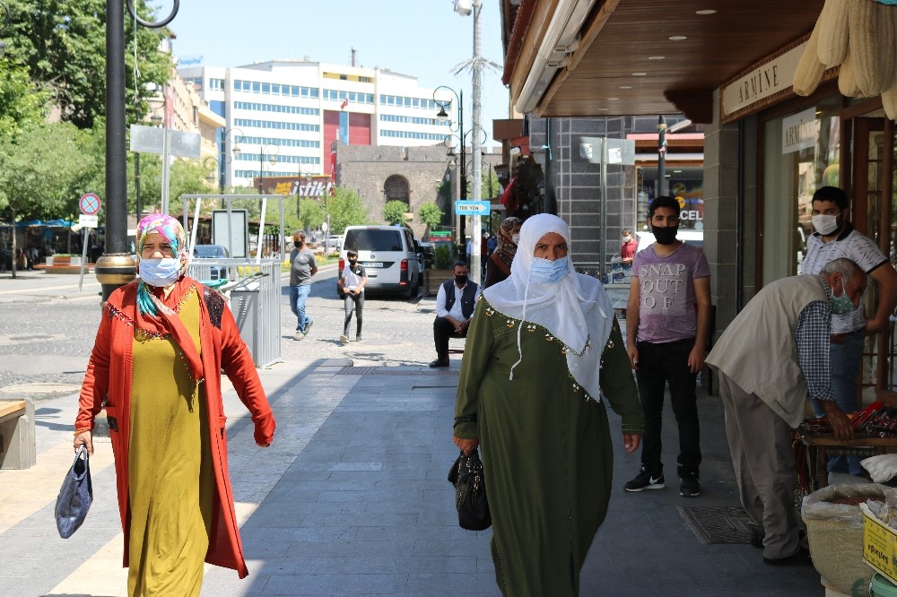 Diyarbakır korona virüsünde diken üstünde 