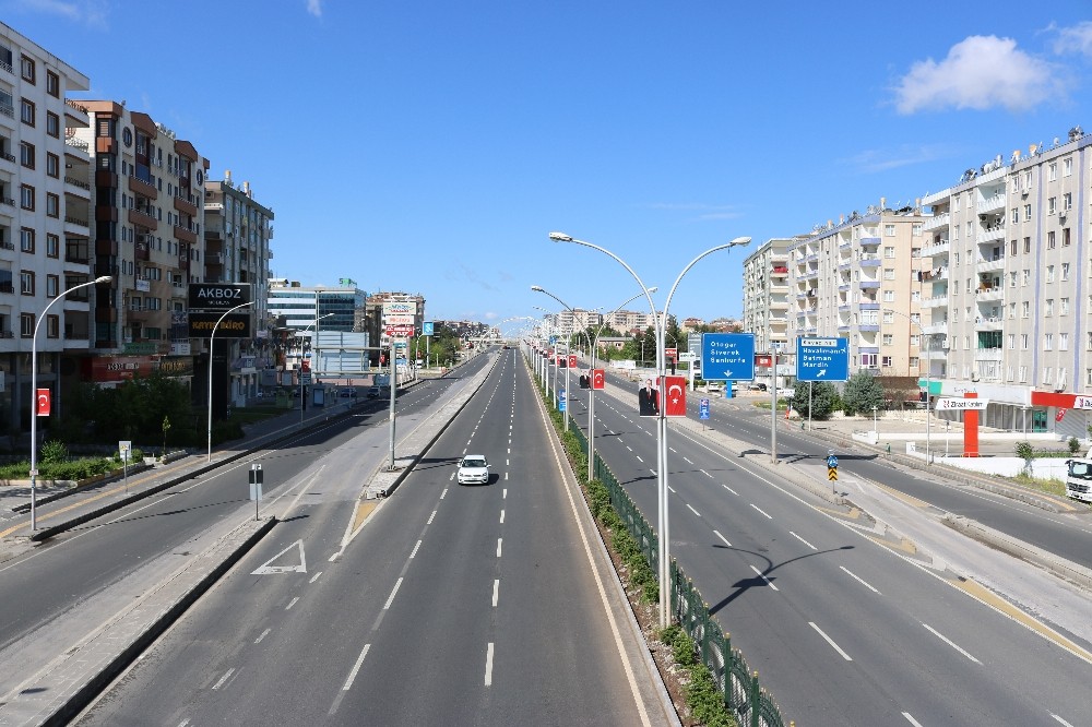 Diyarbakır sokakları kısıtlamanın son gününde de boş kaldı 