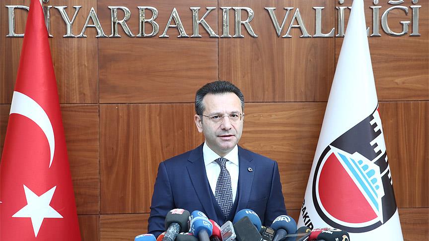 Diyarbakır Valisi Aksoy: Sur'daki 6 mahallenin yüzde 98'i teröristlerden temizlendi