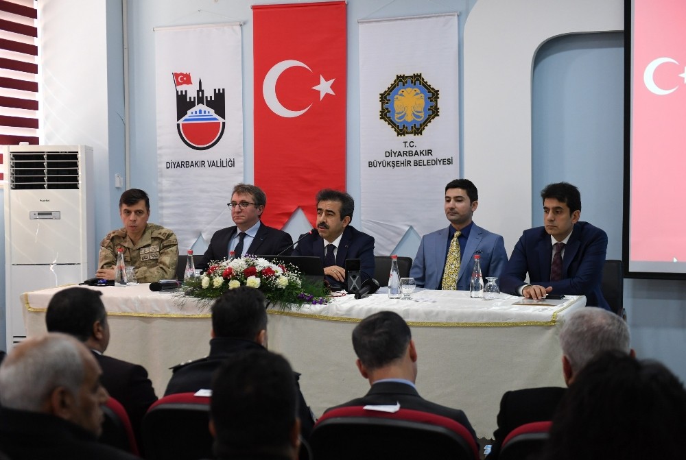 ’Diyarbakır’a hizmet yolunda buluşmaları’ Çınar’da 