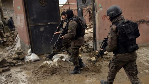 Diyarbakır'da 1 polis şehit oldu
