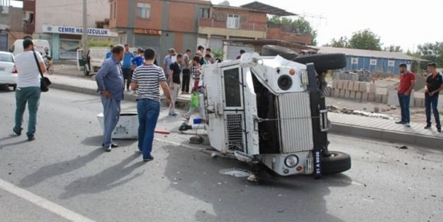Diyarbakır'da 1’i ağır, 3 polis yaralı