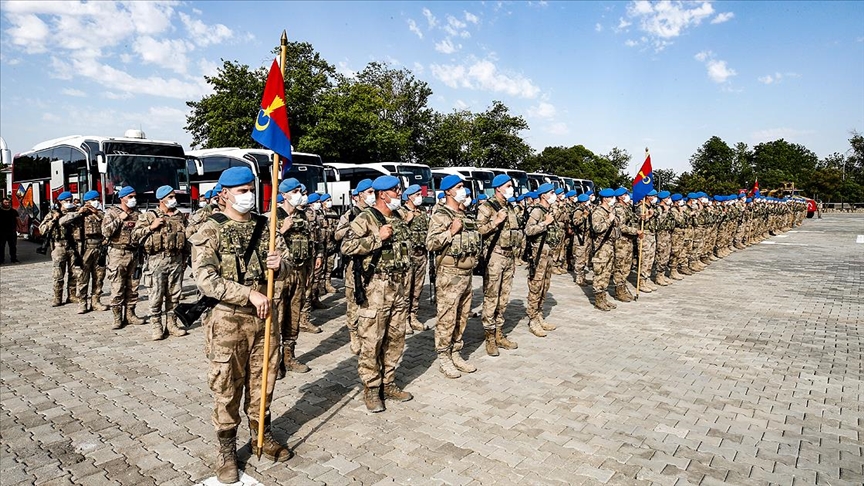 Diyarbakır'da 256 Mehmetçik Suriye'ye uğurlandı
