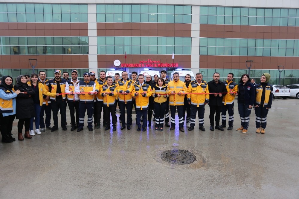 Diyarbakır’da 3 adet acil yardım ambulansı hizmete girdi 
