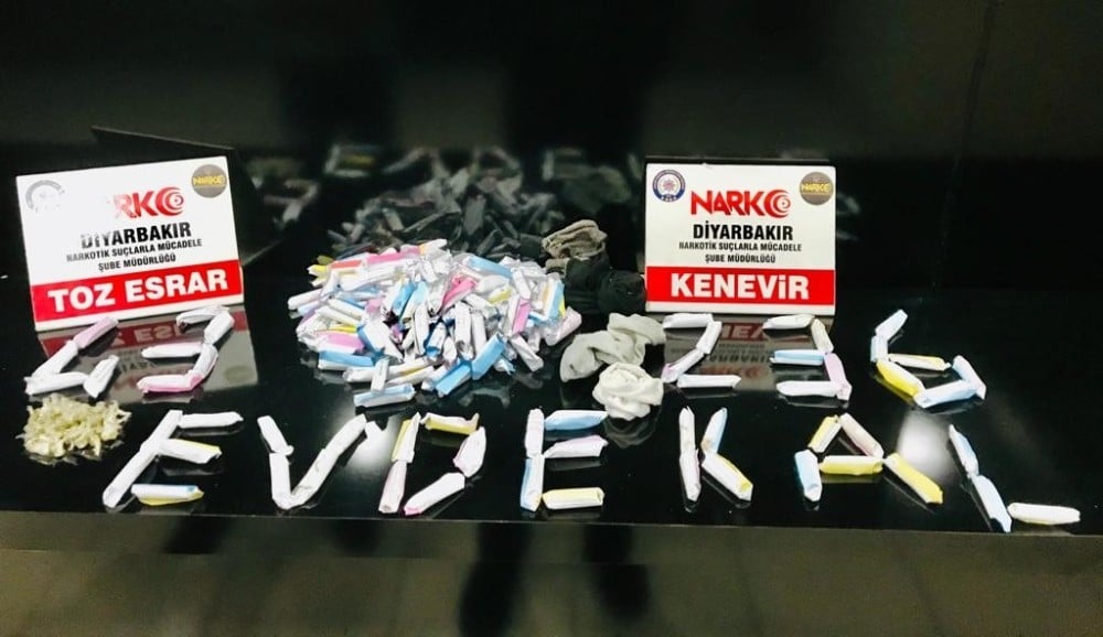 Diyarbakır’da 327 kilo esrar ele geçirildi 