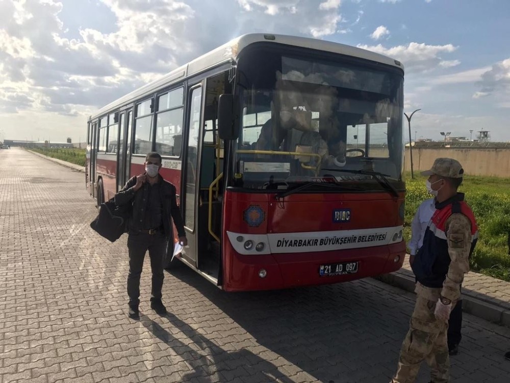 Diyarbakır’da 87 tutuklu ve hükümlü daha tahliye edildi 