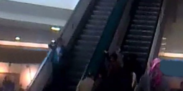 Diyarbakır'da AVM'ye bombalı saldırı