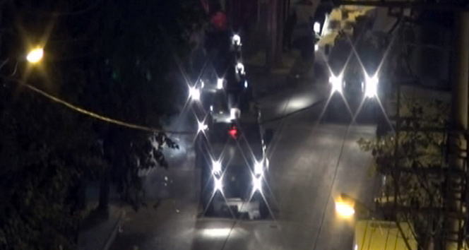 Teröristler polisle çatıştı