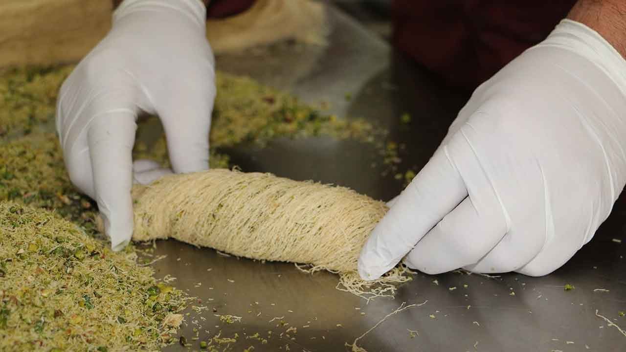 Diyarbakır'da Bayram Mesaisi: 25 Ton Tatlı Hedefi!