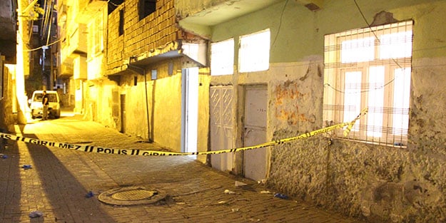 Diyarbakır'da silahlı saldırı! Kanlar içerisinde bulunan kadın kurtarılamadı