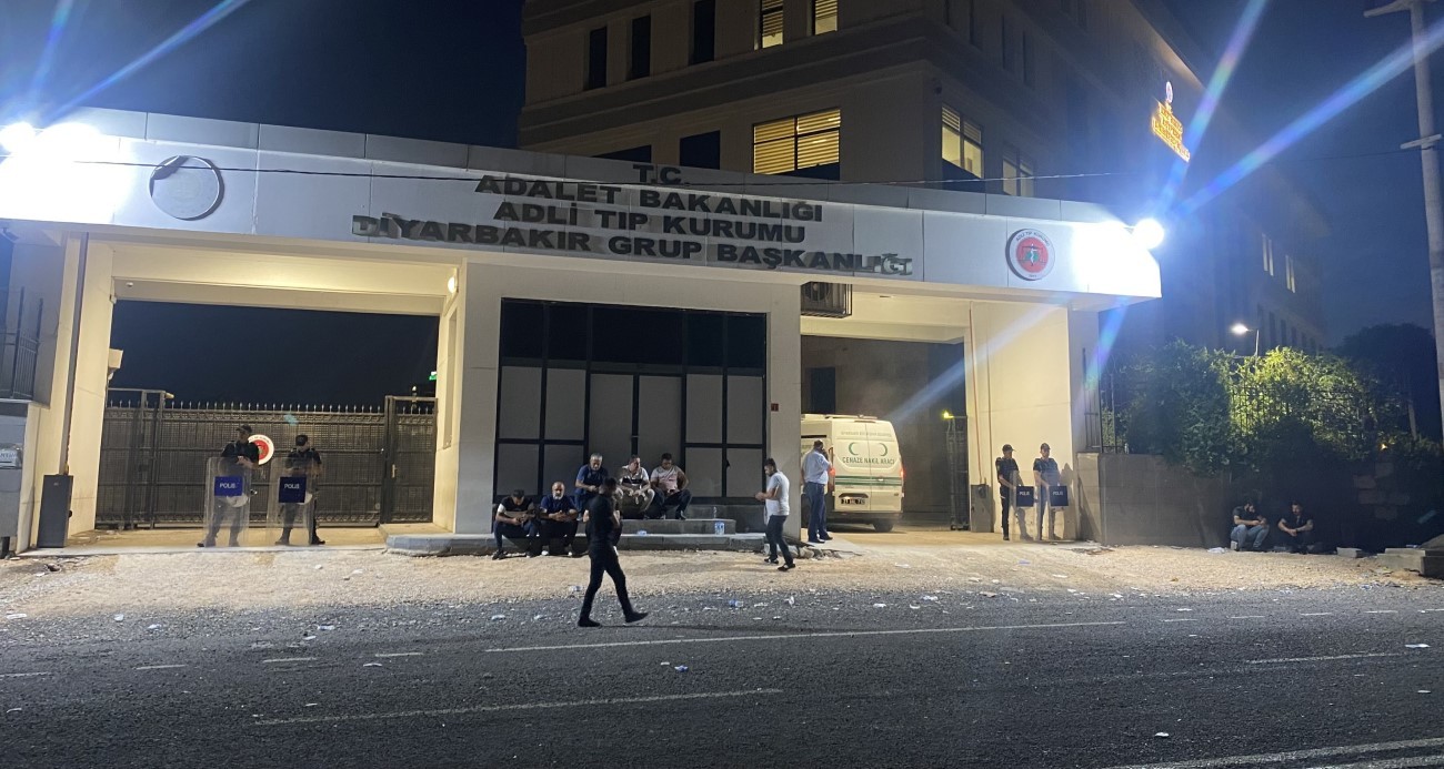 Diyarbakır’da bir kadın evinde ölü bulundu, kocası gözaltına alındı