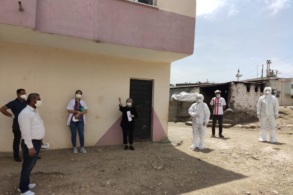 Diyarbakır’da bir köy korona virüs tedbirleri kapsamında karantinaya alındı 