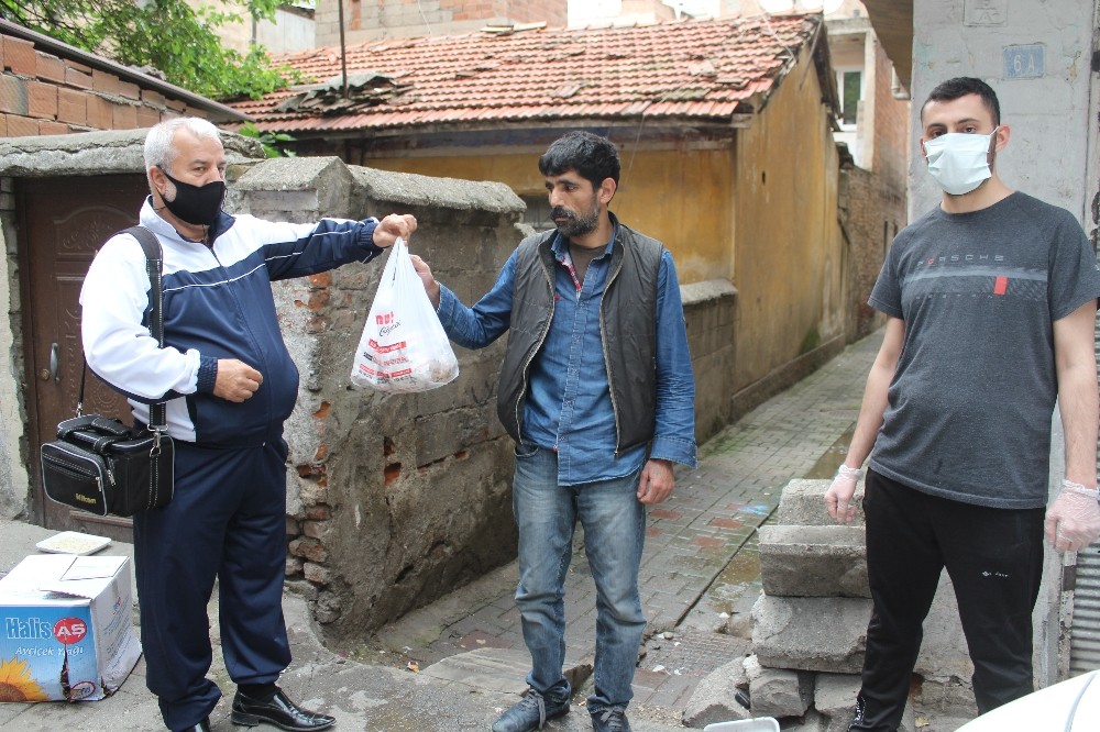 Diyarbakır’da bir lokanta 450 aileye yemek dağıttı 