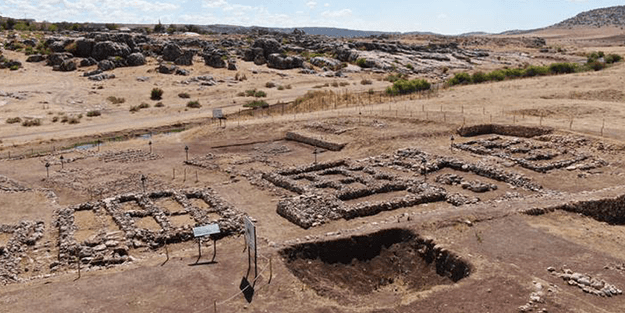 Diyarbakır'da bulundu! Tam 5 bin yıllık... İşte içinden çıkanlar