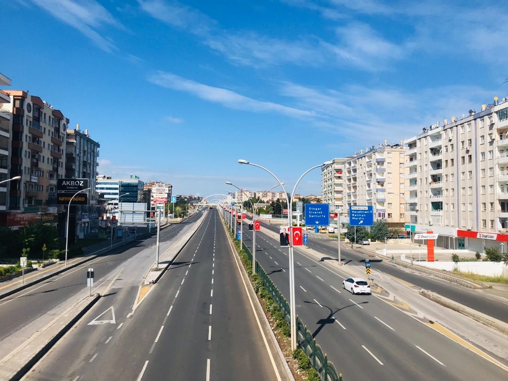 Diyarbakır’da cadde ve sokaklarda kısıtlamanın ikinci gününde de seslik hakim 