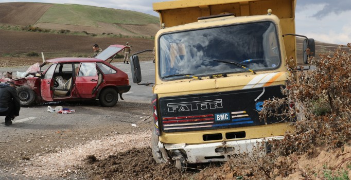 Diyarbakır’da can pazarı: 4 kişi yaralı