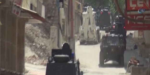 Diyarbakır'da çatışma çıktı