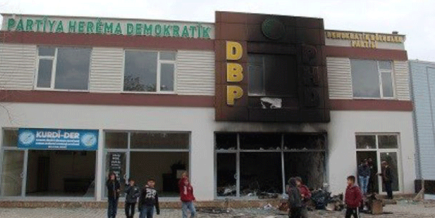 Diyarbakır'da DBP binası yakıldı