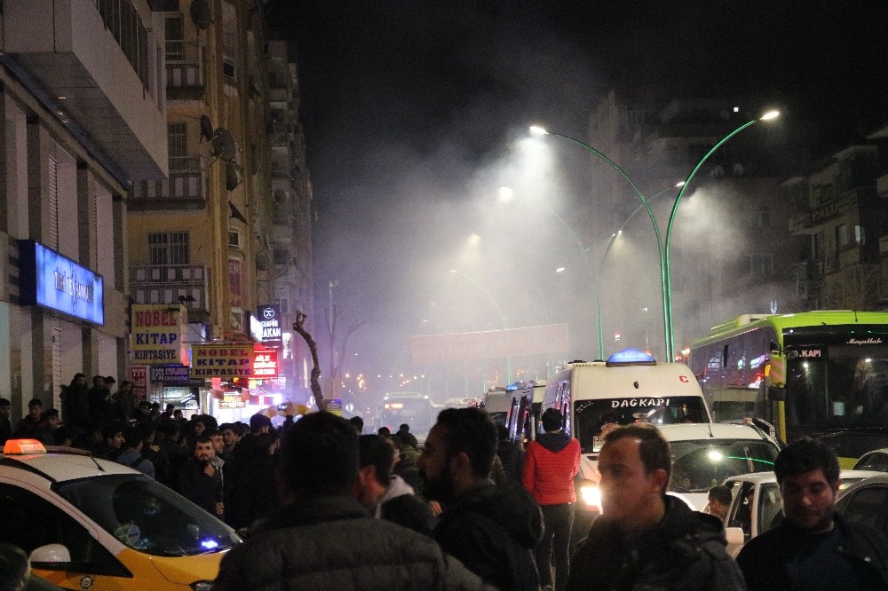 Diyarbakır’da derbi kutlamalarında gergin anlar 