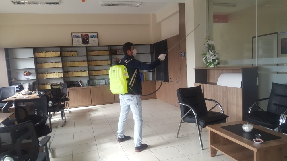 Diyarbakır’da dezenfekte çalışmaları devam ediyor 