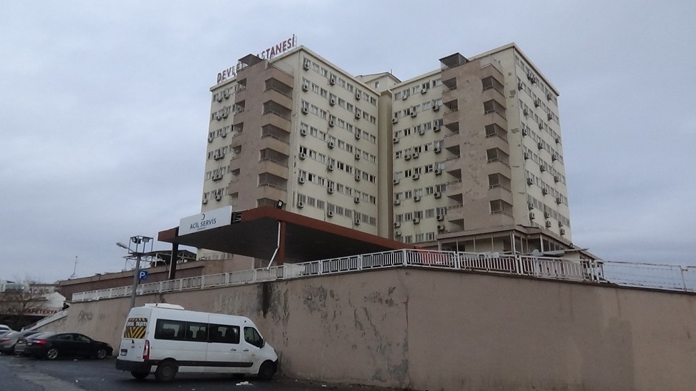 Diyarbakır’da gıda zehirlenmesi, onlarca kişi hastaneye koştu 