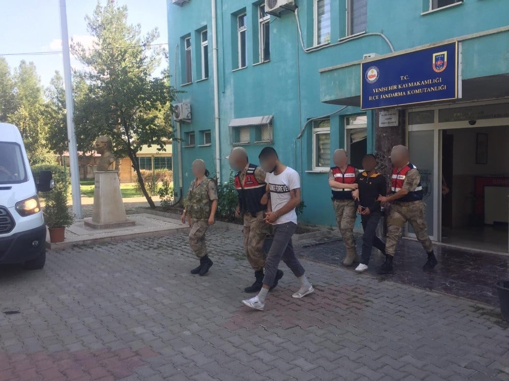 Diyarbakır’da GSM şebeke hırsızları suçüstü yakalandı 